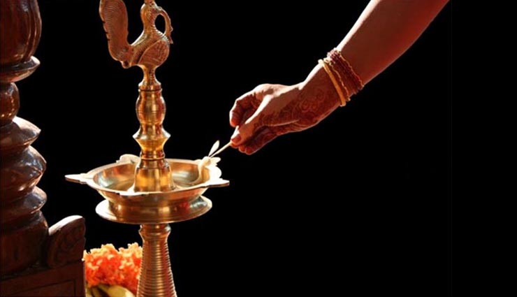 diyas,lighting diyas,mythological effect of lighting diyas,diyas