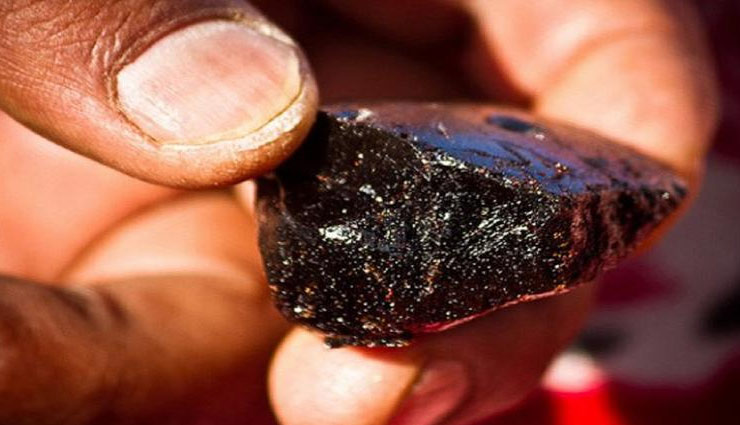 amazing health benefits of shilajit,shilajit benefits,helathy living,health benefits of shilajit