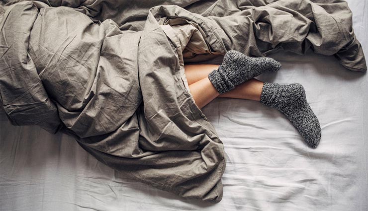 health benefits,sleeping with socks,benefit of sleeping with socs