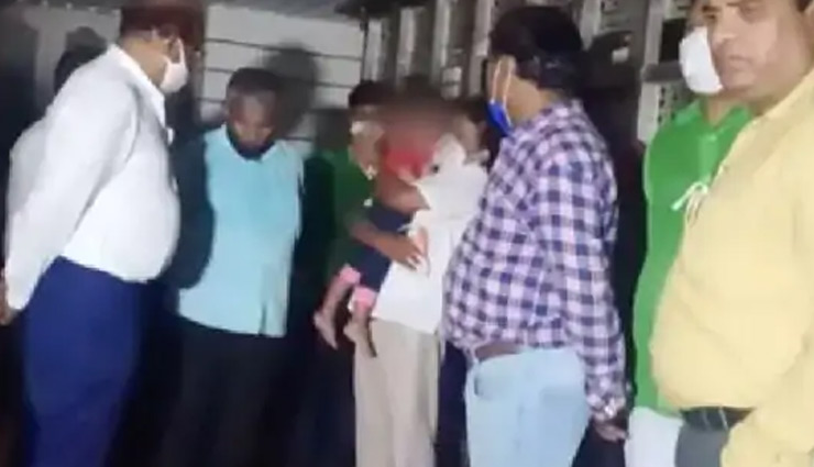 बेंगलुरु : घर में मिली 5 लोगों की लाश, भूख से मर गया 9 महीने का बच्चा