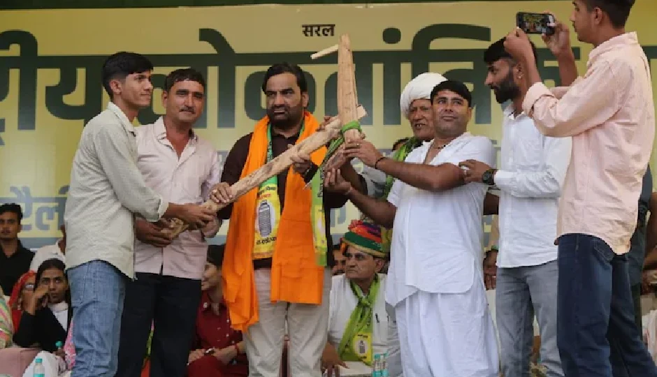 वसुंधरा को भेज दिया पार, अब भजनलाल की बारी — हनुमान बेनीवाल ने दिखाया दम