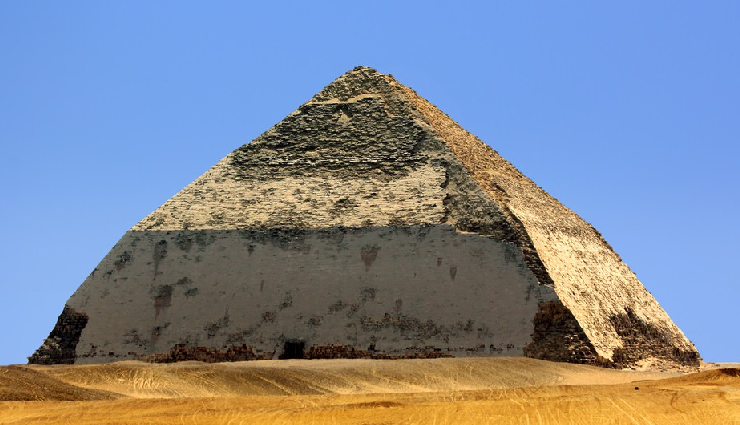 egypt famous pyramids,top pyramids in egypt,famous egyptian pyramids,ancient egypt pyramid sites,iconic pyramids in egypt,egypt renowned pyramid structures,historic pyramids of egypt,must-visit pyramids in egypt,egypt pyramid landmarks,exploring egypt famous pyramids