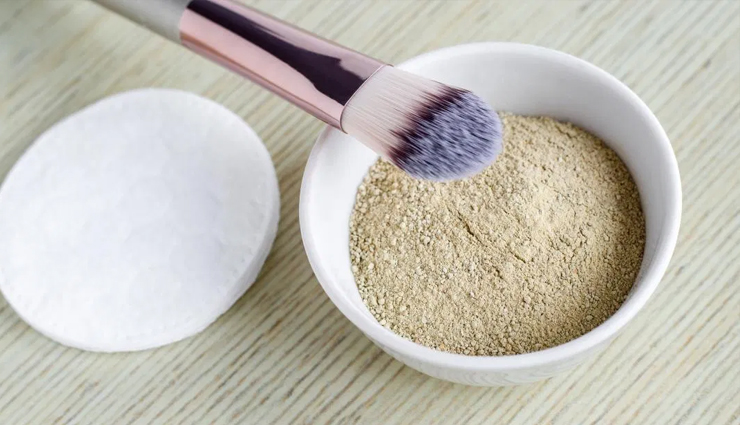 honey for radiant skin,using honey for glowing skin,honey skincare benefits,ways to use honey for skin,natural honey skin remedies,honey face mask for glowing skin,radiant skin with honey treatments,benefits of honey in skincare,honey-based skincare routine,diy honey skincare hacks