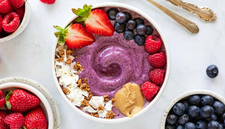 berry smoothie bowl,berry smoothie bowl recipe,hunger struck,food,easy recipes,food