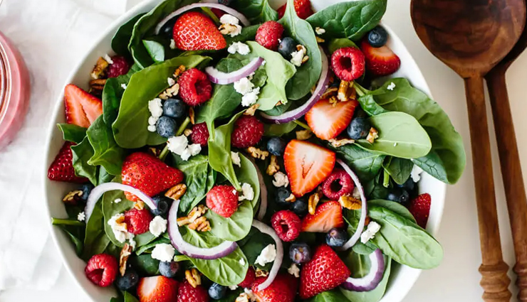 Recipe- Easy To Make Berry Spinach Salad