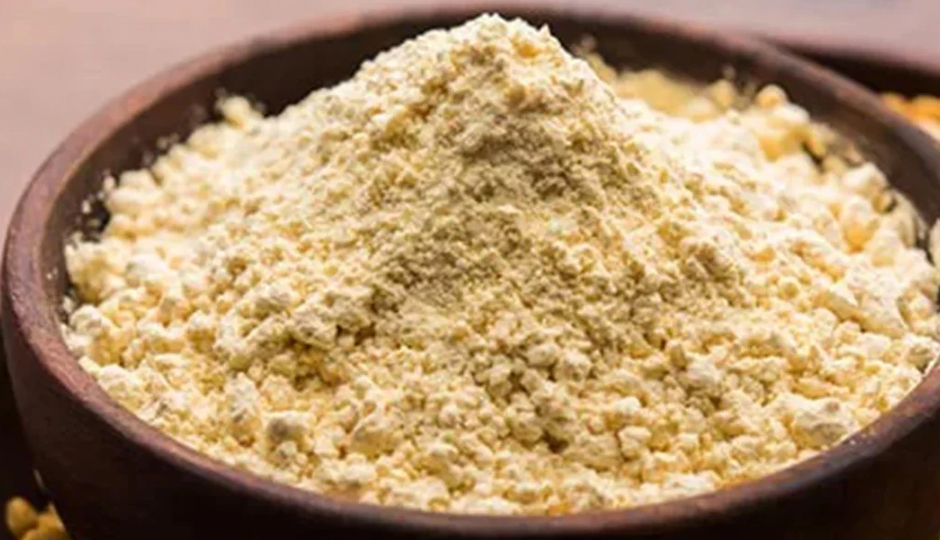 5 DIY Ways To Use Besan for Skin Care