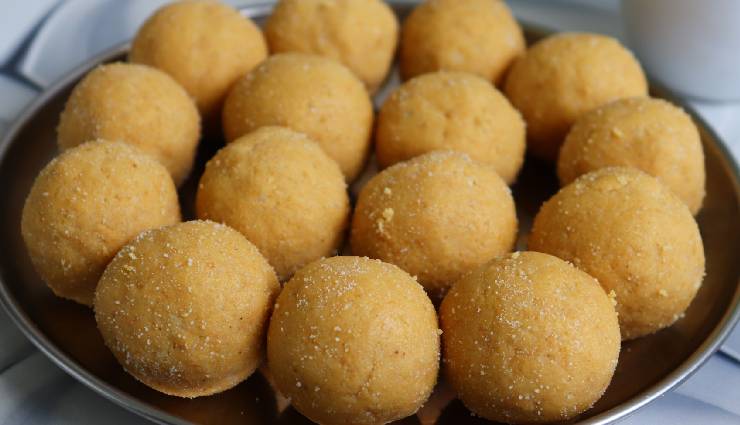 बेसन के लड्डू होते हैं कमाल, स्वादिष्ट तभी बनेंगे जब आप इन बातों का रखेंगे ख्याल #Recipe
