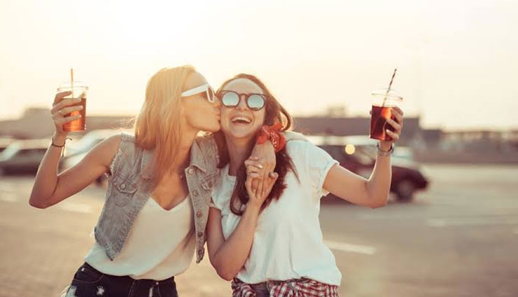 crazy things to do with best friends,best friends tips,relation tips,friendship tips
