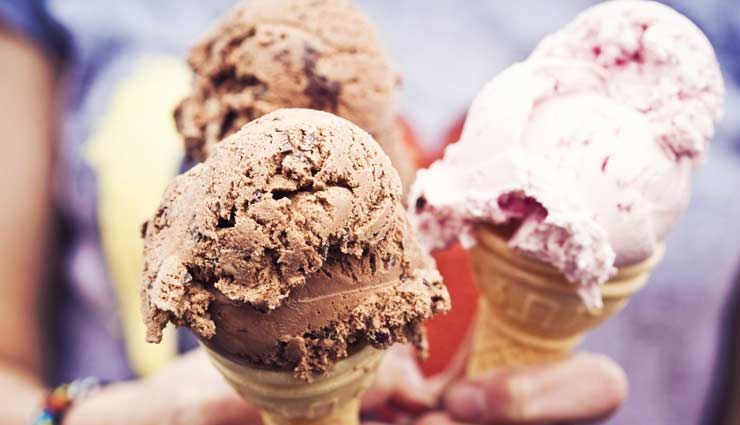 delicious ice-cream flavors,best ice-cream flavors in the world,halo-halo,philippines,açaí na tigela,brazil,coupe colonel,france,bastani sonnati,iran,patbingsu,south korea
