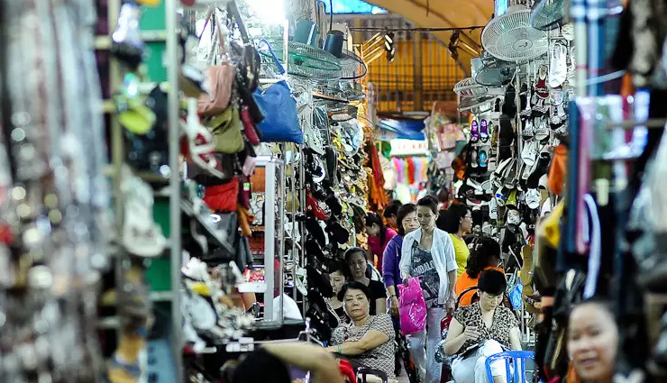ben thanh market,cai be floating market,binh tay market,ho thi ky flower market,russian market,interesting and expensive markets in ho chi minh city,markets in ho chi minh city,ho chi minh city,vietnam