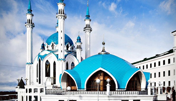 दुनिया की सबसे बड़ी मस्जिदों में से एक भारत की भी, जानें इनके बारे में 