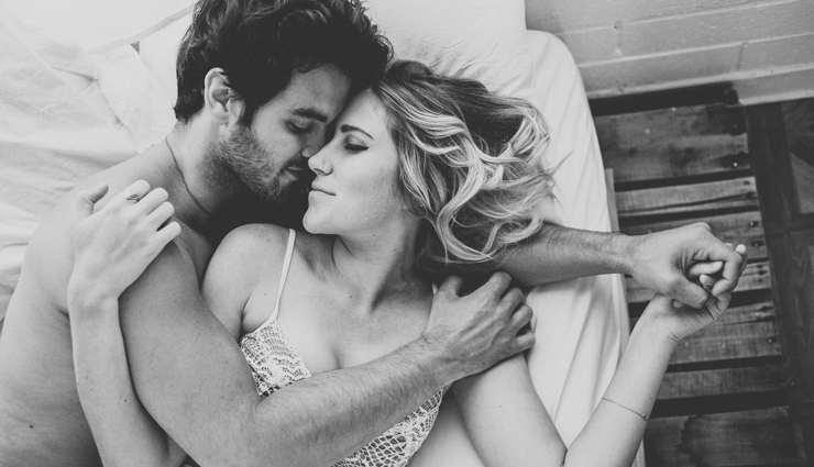 Want To Avoid Pregnancy? Get Intimate at These Times