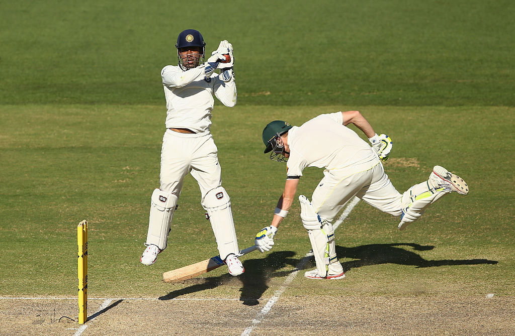 best wicket keepers of cricket,wicket keepers,moin khan,mark boucher,ms dhoni,adam gilchrist,kumar sangakkara