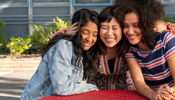 ways to recognize toxic friendship,toxic friendship,tips to find toxic friendship,mates and me relationship tips,friendship tips