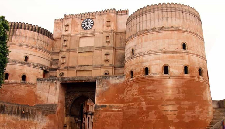 10 historical sites near ahmedabad,historical places near ahmedabad,sabarmati ashram,jami masjid ahmedabad,bhadra fort ahmedabad,adalaj ni vav,sarkhej roza,rani no hajiro,teen darwaza ahmedabad,hutheesing jain temple,sidi saiyyed mosque,dada harir vav,historical landmarks near ahmedabad,ahmedabad heritage sites,places to visit near ahmedabad,ahmedabad historical tours