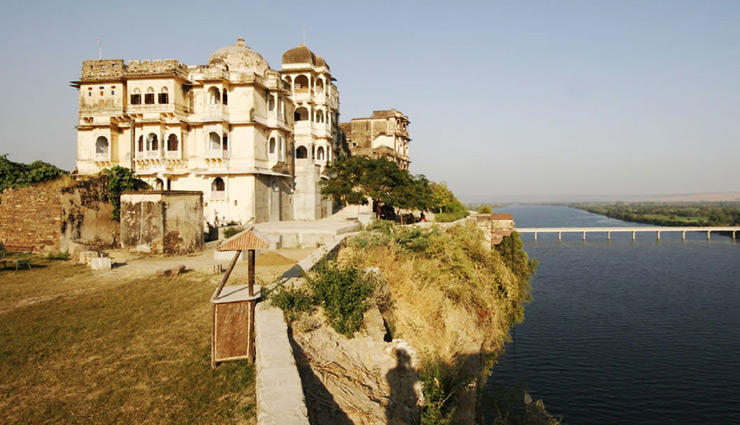 rajasthan,rajasthan tourism,tourist places in rajasthan,Bundi,Bhainsrorgarh,Kumbhalgarh,jojawar,Ranakpur Temple,holidays,travel tips,travel news