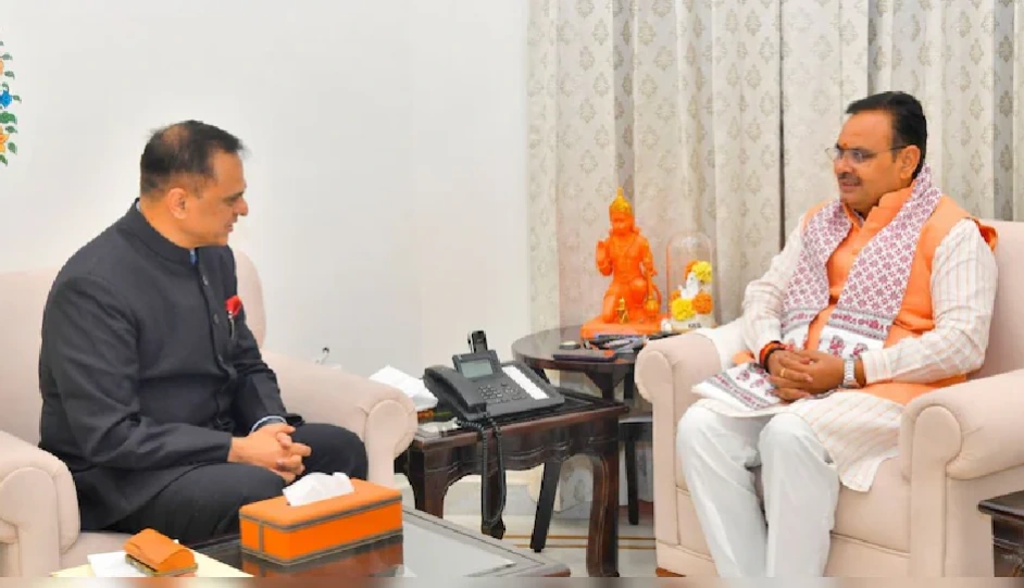 सीएम भजनलाल शर्मा से मुख्य सचिव की मुलाकात, सीन‍ियर IAS अफसरों के तबादले की संभावना बढ़ी