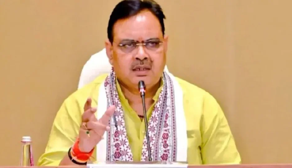 पेट्रोल-डीजल पर एक्साइज में राहत का ‘सुरक्षा कवच’, ₹13 से घटकर ₹3, CM भजनलाल ने बताया कैसे मिल रहा लाखों परिवारों को फायदा