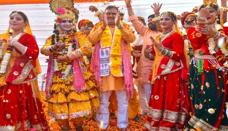 Holi 2026 : मुख्यमंत्री भजनलाल ने सांगानेर में मनाई होली, कार्यकर्ताओं को बताया अपनी शक्ति, विपक्ष पर साधा निशाना