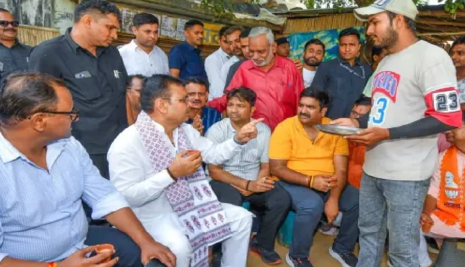 cm bhajanlal sharma,bhajanlal sharma tea stall,pm modi birthday 2025,bhajanlal sharma jaipur tea,rajasthan politics,swachhta hi seva abhiyan,bhajanlal sharma simplicity,rajasthan cm viral news,bhajanlal sharma ground connect,pm modi birthday celebration,jaipur latest news,bhajanlal sharm