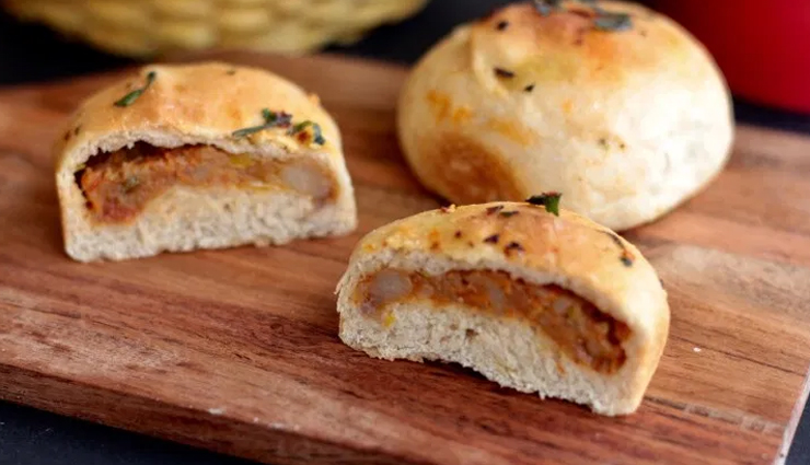 Recipe- Mumbai Favorite Bhaji Stuffed Pav