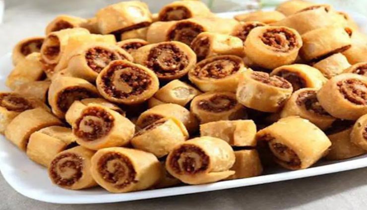 चाय की चुस्कियों के साथ ले 'स्पाइसी मिनी बाकरवड़ी' का मजा #Recipe mini bhakarwadi recipe,recipe,recipe in hindi,special recipe,snacks recipe