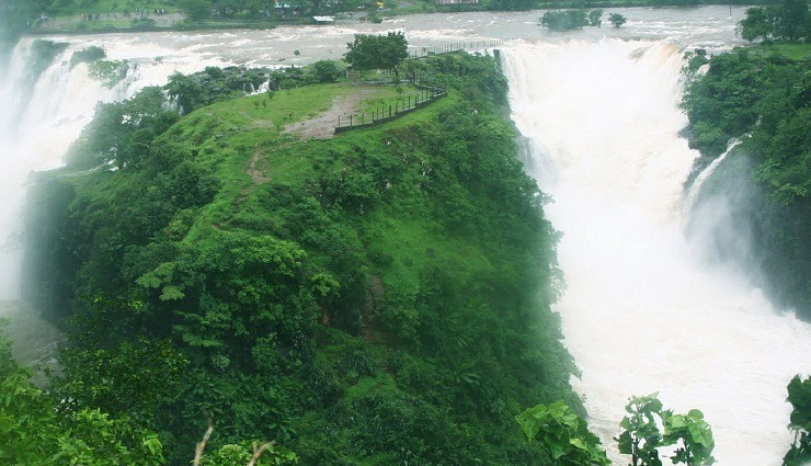 nashik waterfalls,breathtaking waterfalls in nashik,scenic waterfalls near nashik,explore the beauty of nashik waterfalls,best waterfalls in nashik,maharashtra,must-visit waterfalls near nashik,nashik stunning waterfall destinations,nature wonders: waterfalls in nashik,nashik hidden gem: breathtaking waterfalls,discover the beauty of waterfalls in nashik