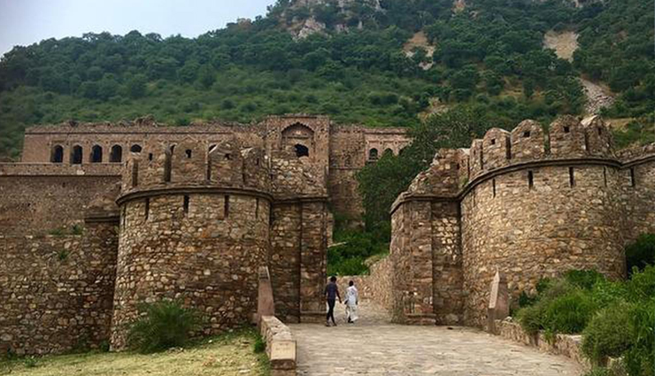 unique rajasthani experiences,must-try activities in rajasthan,top things to do in rajasthan,rajasthan cultural experiences,hidden gems in rajasthan,rajasthani adventure activities,royal rajasthan experiences,rajasthan heritage tours,desert activities in rajasthan,rajasthan offbeat travel ideas