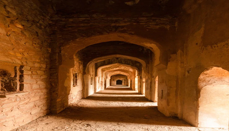 bhangarh fort,bhangarh fort haunted place in india,india haunted place bhangarh fort,rajasthan