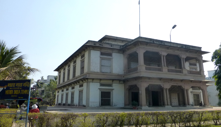 varanasi,varanasi tourism,tourist places in varanasi,holidays,india tourism,travel