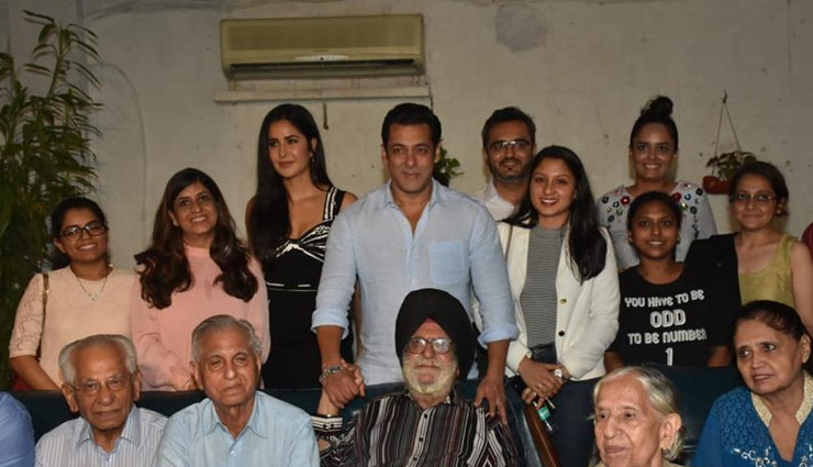 Salman Khan,sunil grover,sunil grover comedian,katrina kaif,tabu,disha patani,bharat special screening,bollywood,entertainment