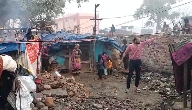 भरतपुर: झुग्गी बस्ती में भीषण आग, 60 वर्षीय व्यक्ति जिंदा जला, तीन झोपड़ियां राख