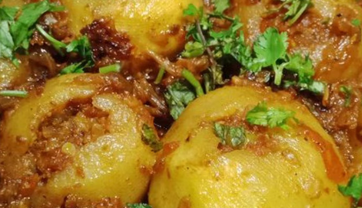 bharwa tinda recipe,stuffed apple gourd,indian vegetarian recipe,low-calorie vegetable dish,healthy and nutritious meal,high fiber vegetable recipe,paneer stuffed tinda recipe,easy and quick recipe,immunity-boosting food,bone health-friendly recipe