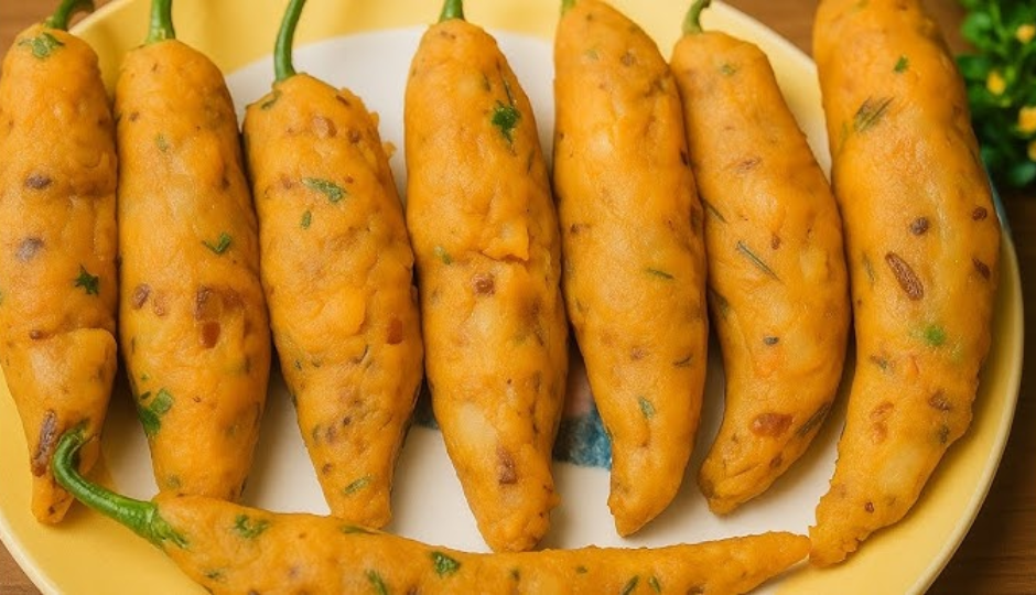 भरवां मिर्ची वड़ा : यह स्पाइसी डिश एक बार खाना शुरू करने के बाद नहीं करता रुकने का मन #Recipe