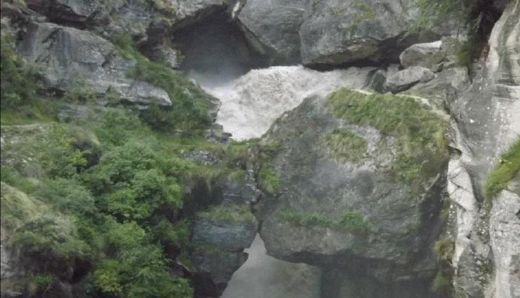 आखिर क्यों कहा जाता हैं इसे हिंदुस्तान का आखिरी गांव, जुड़े है कई रहस्य weird news,weird information,last indian village,mana,mysterious place