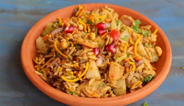 bhel puri,bhel puri recipe,bhel puri ingredients,bhel puri chat,spicy bhel puri,delicious bhel puri