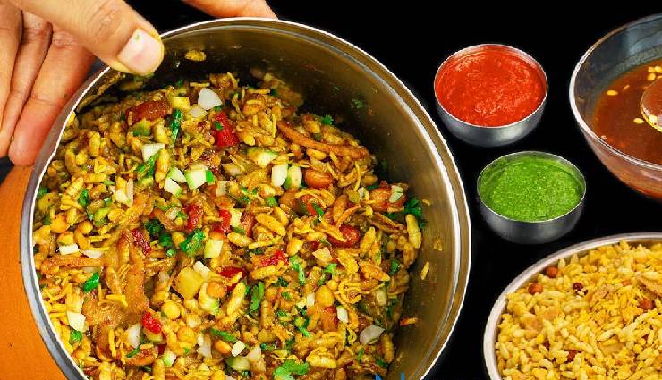 bhel puri,bhel puri recipe,bhel puri ingredients,bhel puri chat,spicy bhel puri,delicious bhel puri