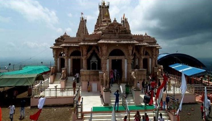 weird news,weird incident,bhilat dev nagalwadi temple ,अनोखी खबर, अनोखा मामला, भीलटदेव मंदिर