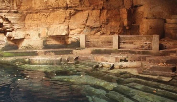 विदेशी वैज्ञानिक भी नहीं लगा सके देश के इस रहस्यमय कुंड की गहराई का पता weird news,weird information,weird place,worlds mysterious place,bhimkund