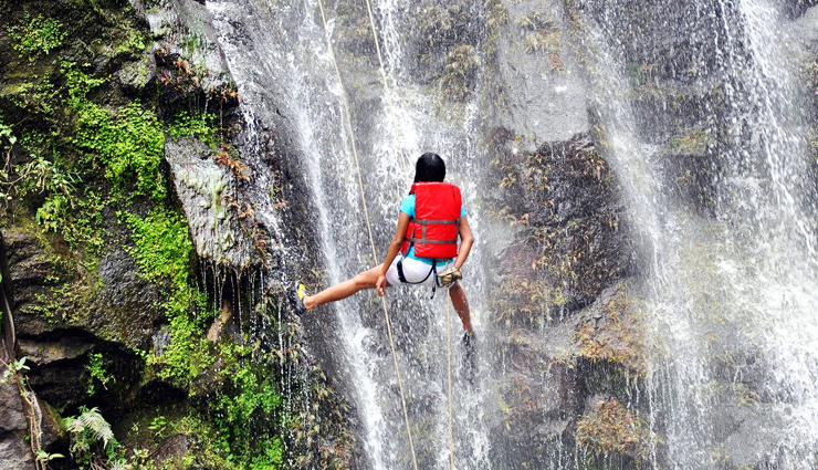 mumbai,waterfalls near mumbai,mumbai waterfalls,waterfalls in mumbai,mumbai tourist places,holidays,maharashtra,travel guide,tourism