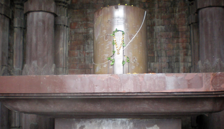 madhya pradesh,madhya pradesh tourism,madhya pradesh travel guide,tourist destination in madhya pradesh,madhya pradesh climate,best time to visit madhya pradesh,madhya pradesh temple,madhya pradesh famous temple,holidays,travel,travel guide