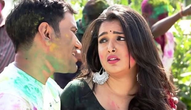 होली के मौके पर भोजपुरी के इस गाने में यूट्यूब पर मचाया तहलका #VIDEO