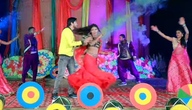 Bhojpuri Holi Song : अंतरा स‍िंह प्रियंका के भोजपुरी गाने 'रंग डलवाई नहीं' ने यूट्यूब पर मचाया तहलका, देखें वीडियो