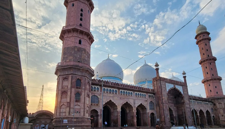 places to visit near bhopal,best tourist spots near bhopal,weekend getaways from bhopal,historical places near bhopal,natural attractions near bhopal,hill stations near bhopal,wildlife sanctuaries near bhopal,sanchi stupa near bhopal,bhimbetka rock shelters,bhojpur temple bhopal,udaigiri caves near bhopal,pachmarhi hill station,raisen fort near bhopal,scenic destinations near bhopal,religious sites near bhopal