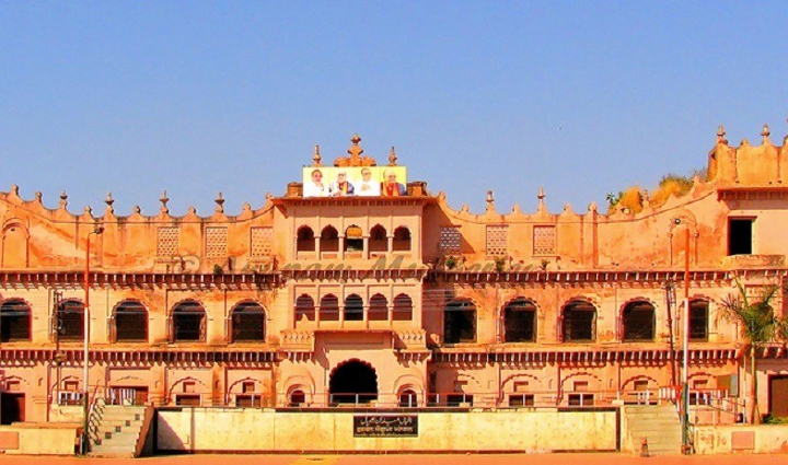 bhopal tourist attractions,city of lakes bhopal,must-visit places in bhopal,bhopal sightseeing spots,top attractions in bhopal,discovering bhopal charm,bhopal travel guide,explore the city of lakes bhopal,bhopal landmarks,best places to visit in bhopal