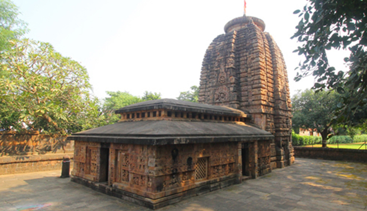 lord shiva temples in bhubneswar,bhubneswar,temples in india,lingaraja temple,muktesvara temple,rajarani temple,parsurameswar temple,pabaneswara temple,subarnesvara temple,mangalesvara temple
