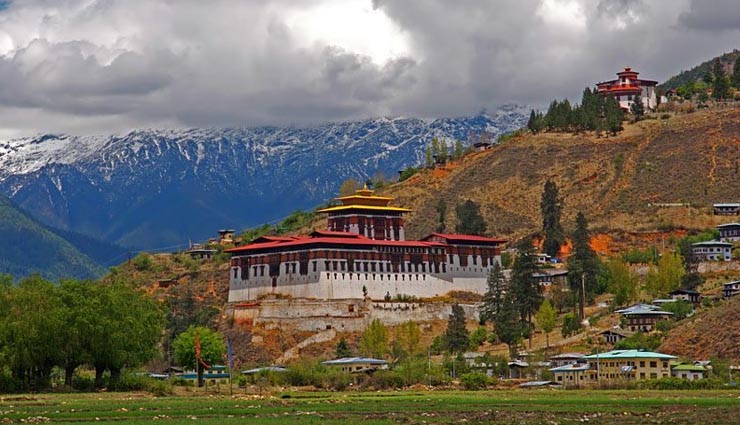 places to visit in low budget,bhutan,china,vietnam,belarus,cheapest international places,cheap countries in the world,cheapest foreign destination in the world ,कम बजट में विदेश घुमने के लिए यहाँ जाये