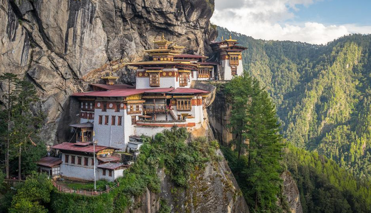9 Amazing Reasons That Will Force You To Visit Bhutan