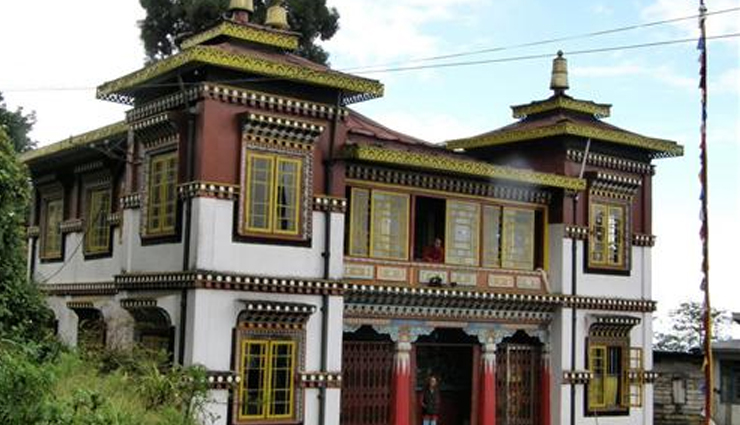 tourist attractions in darjeeling,places to visit in darjeeling,darjeeling sightseeing spots,famous landmarks in darjeeling,top tourist destinations in darjeeling,cultural heritage sites in darjeeling,darjeeling himalayan railway,tea gardens in darjeeling,darjeeling mall road,tiger hill sunrise view