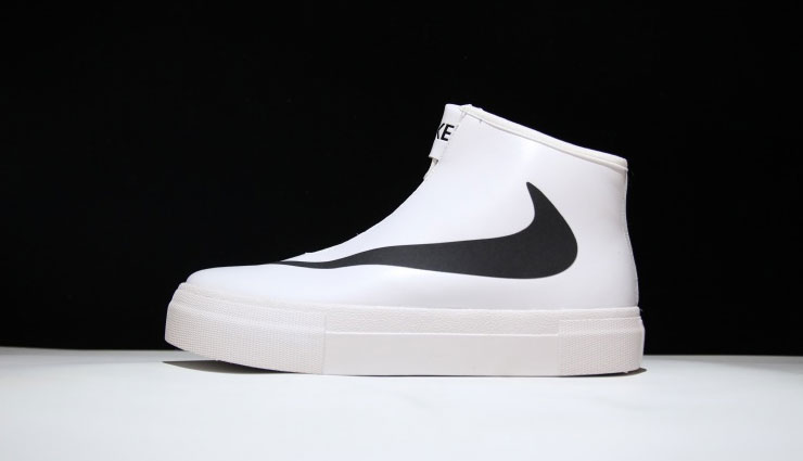 trending women sneakers,women sneakers,women fashion trends,minimalist,gum soles,thick soles,big logos,slip-on sneakers